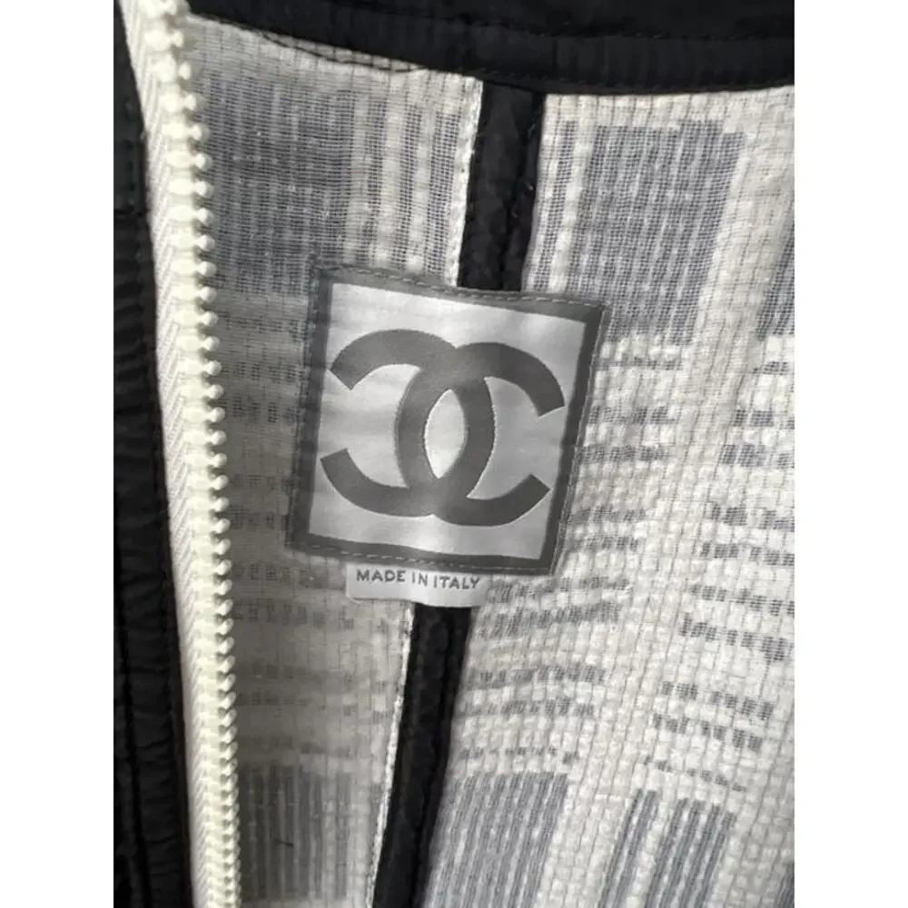 Chanel Vintage Black & White Short Sleeve Zip Cardigan FR 34 / XS